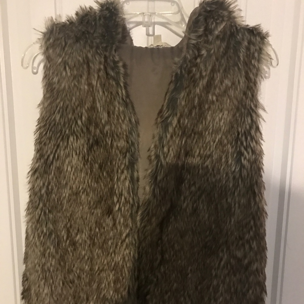 Ladies Energie Faux fur vest